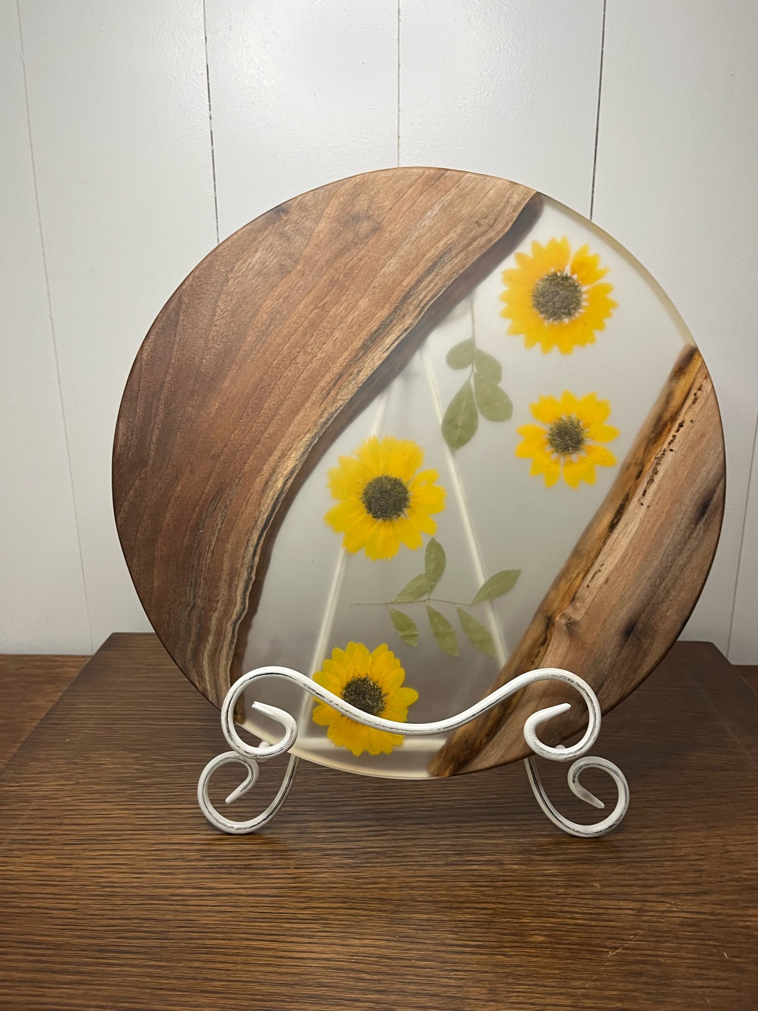 Epoxy sunflower circle board